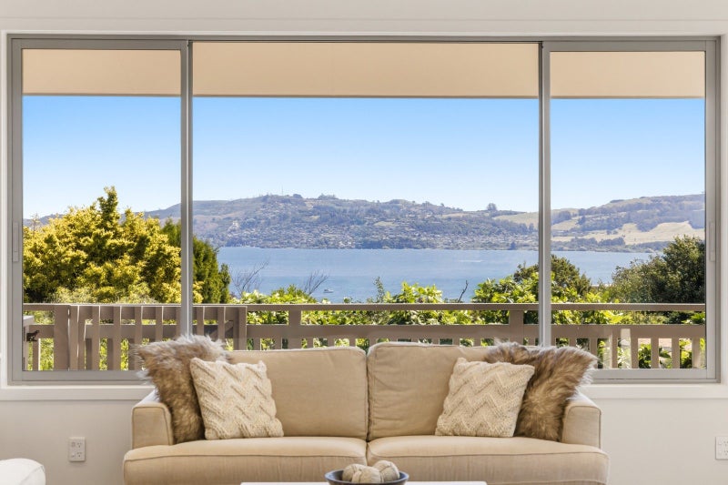 15 Beachman Grove, Hilltop, Taupo - Carousel 2