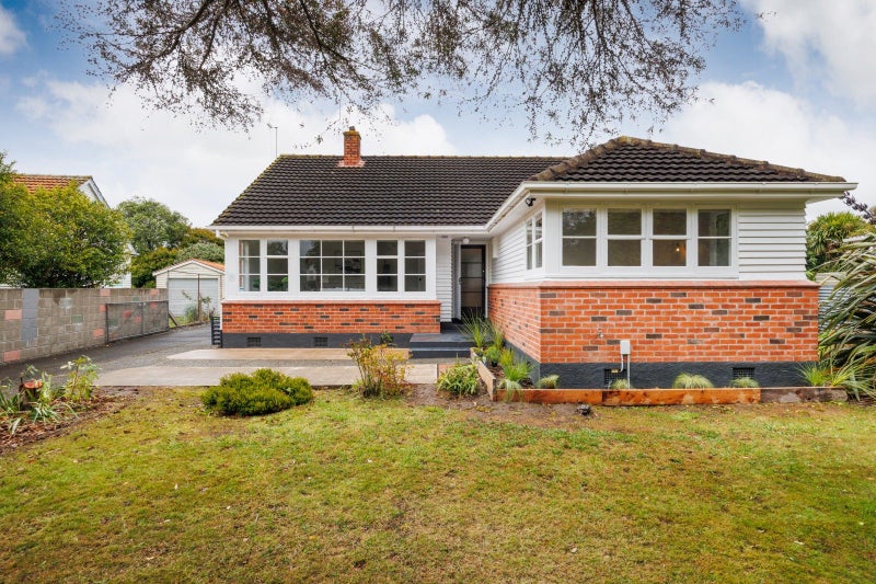 63 Savage Crescent, West End, Palmerston North - Carousel 13