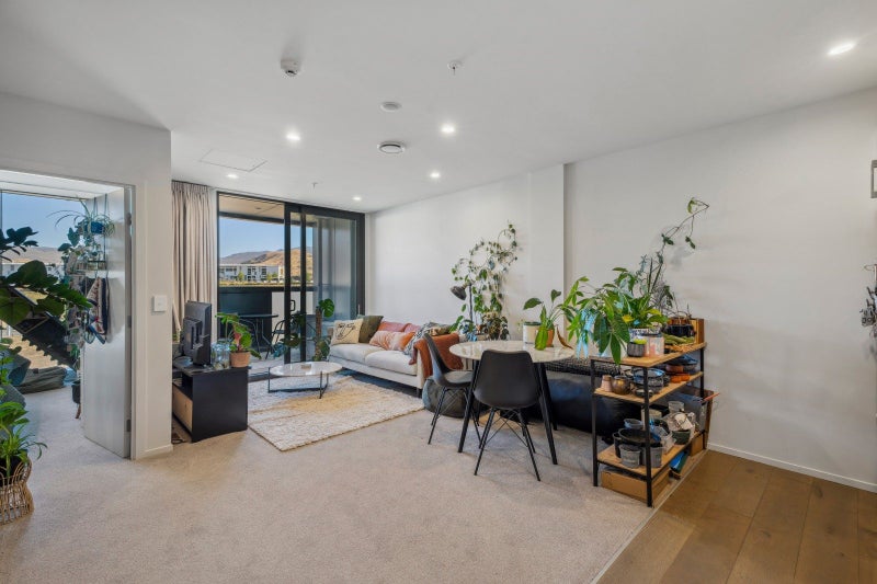 303/16 Mountain Ash Drive, Frankton, Queenstown-Lakes, Otago - Carousel 1