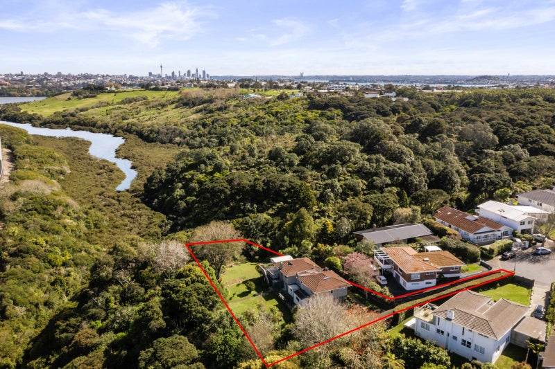 53 Thatcher Street, Mission Bay, Auckland - Carousel 1