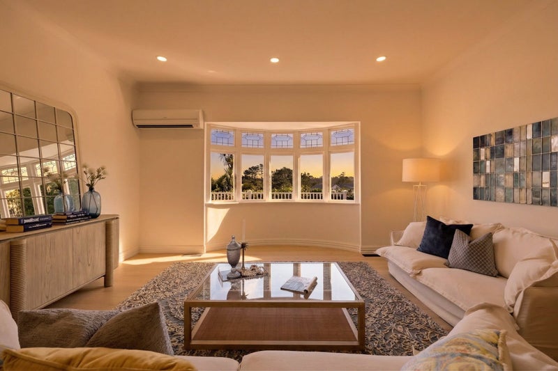 13 Eastvale Close, Greenhithe, Auckland - Carousel 1