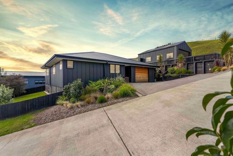 5 Manatu Close, Whangamata - Carousel 1