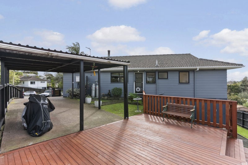 12 Landsdale Place, Massey, Auckland - Carousel 2