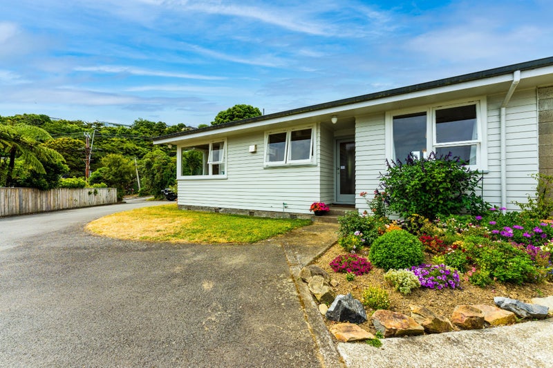 1/30 London Road, Korokoro, Lower Hutt - Carousel 1