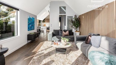 28 Hay Street, Oriental Bay, Wellington - Carousel 1