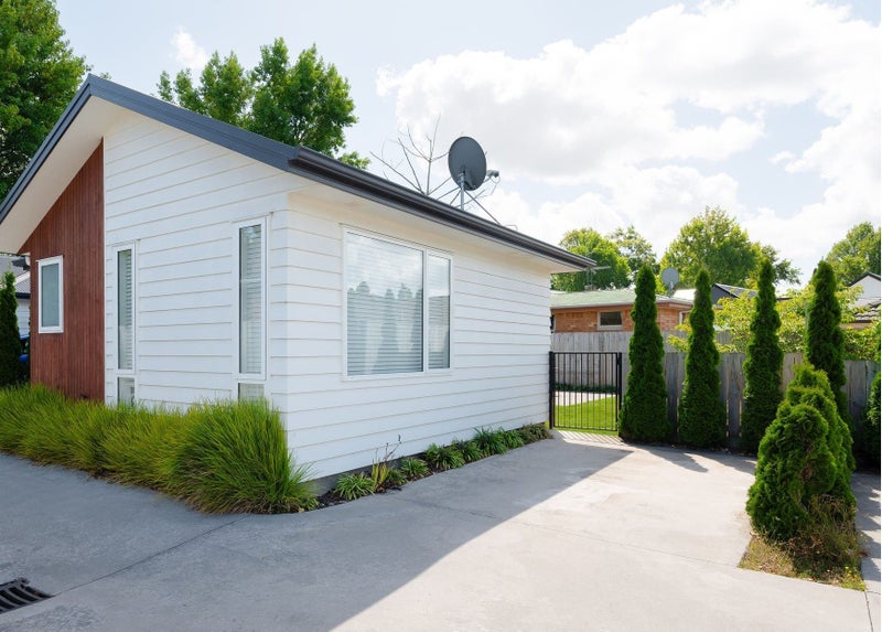 2/70 Hukanui Road, Chartwell, Hamilton - Carousel 11