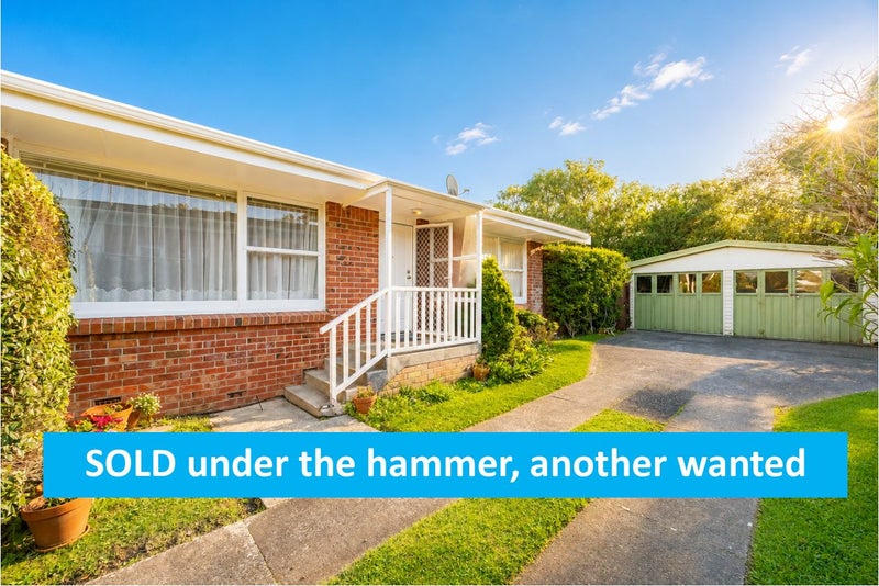 2/7 Evelyn Place, Hillcrest, Auckland - Carousel 1