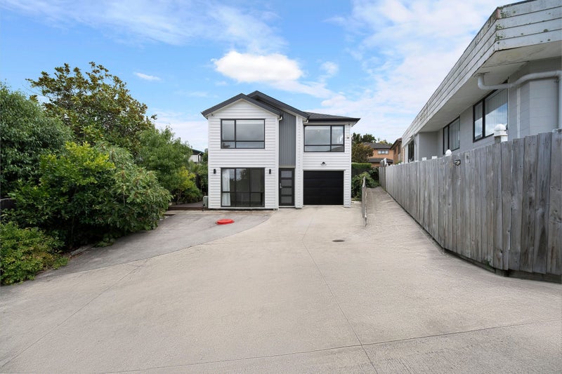 35B Park Road, Glenfield, Auckland - Carousel 1