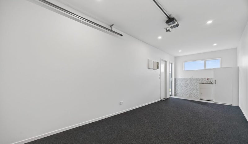 4 Longview Oak Lane, Rosehill, Papakura - Carousel 22