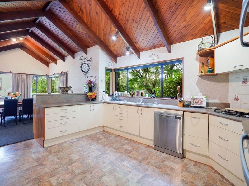 470 West Plains Road, West Plains, Invercargill - Carousel 2