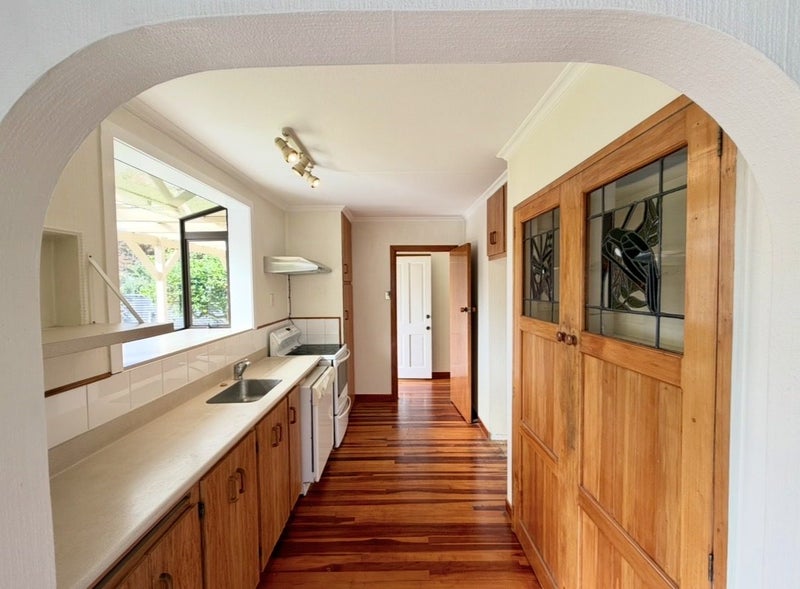 9 Mokau Place, Terrace End, Palmerston North - Carousel 2