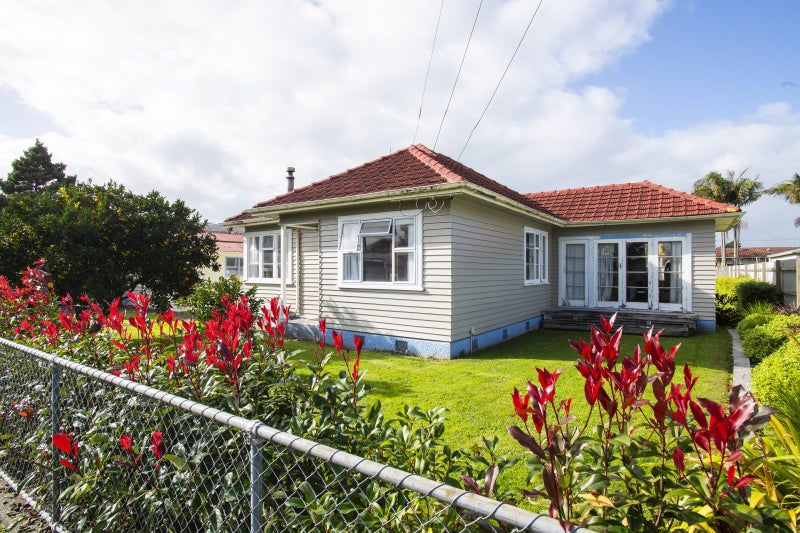 8 Bulli Street, Riverdale, Gisborne - Carousel 1