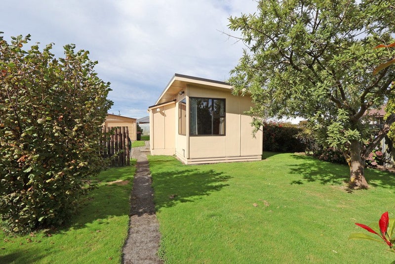 9 Harvey Street, Grasmere, Invercargill - Carousel 2