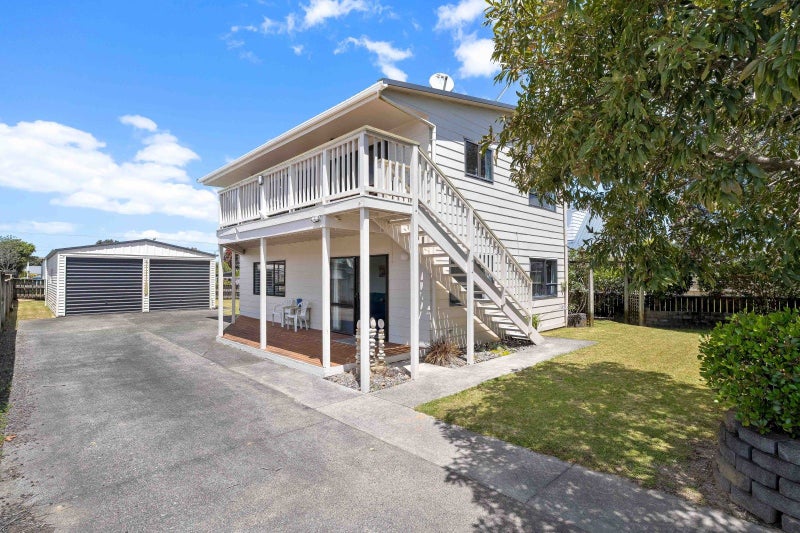 112 Hampton Road, Whangamata - Carousel 1