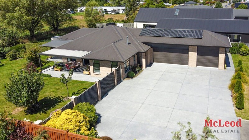 8 Alton Place, Allenton, Ashburton - Carousel 2