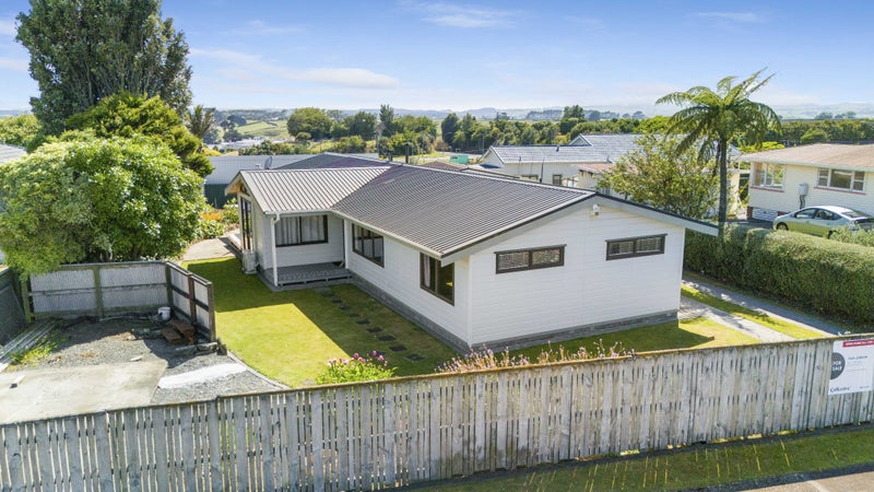 4 Glasgow Street, Hawera - Carousel 1