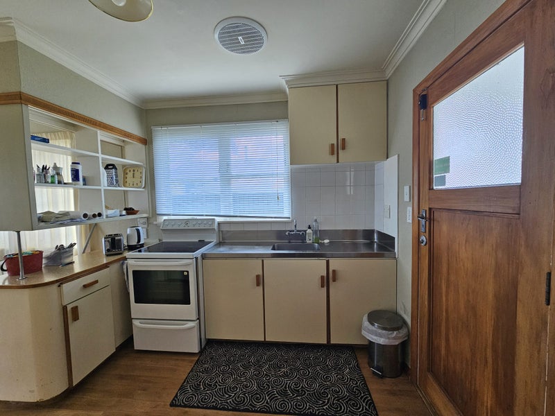 13 Carlisle Street, Levin, Levin - Carousel 2