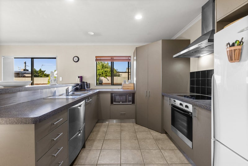 9A Oxford Street, Taradale, Napier - Carousel 1