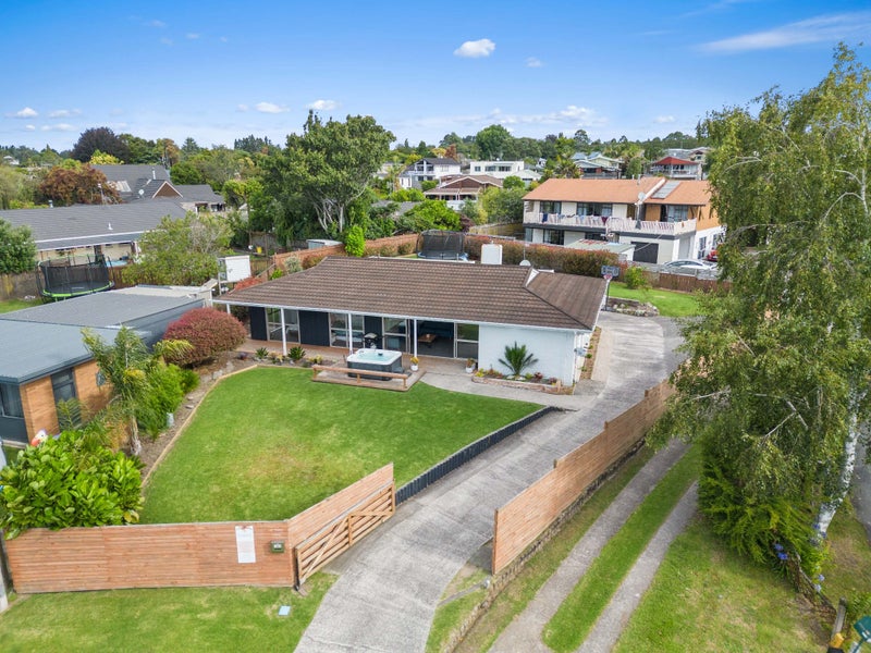 14 Williams Drive, Te Puke - Carousel 1