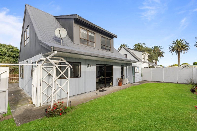 2/45 Jellicoe Road, Manurewa, Auckland - Carousel 1