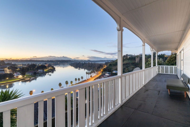 7 Rees Street, Durie Hill, Whanganui - Carousel 2