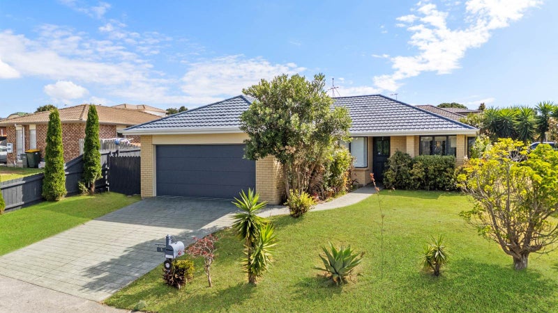 1 Eloise Place, Clendon Park, Manukau City, Auckland - Carousel 1