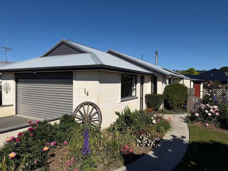 14 Girvan Street, Oamaru North, Oamaru - Carousel 1