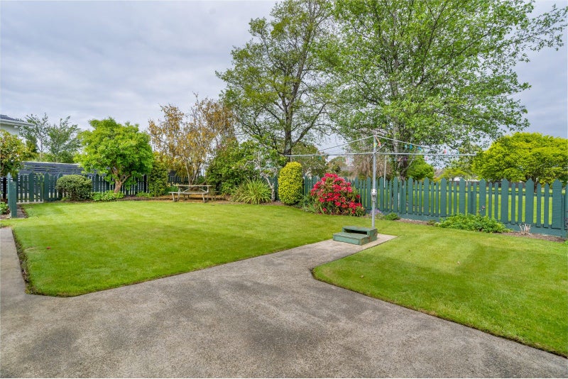 30 Waterford Drive, Winton, Winton - Carousel 11