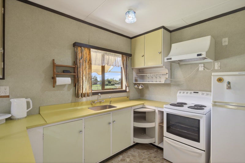 25 Humphries Street, Inglewood, Inglewood - Carousel 2