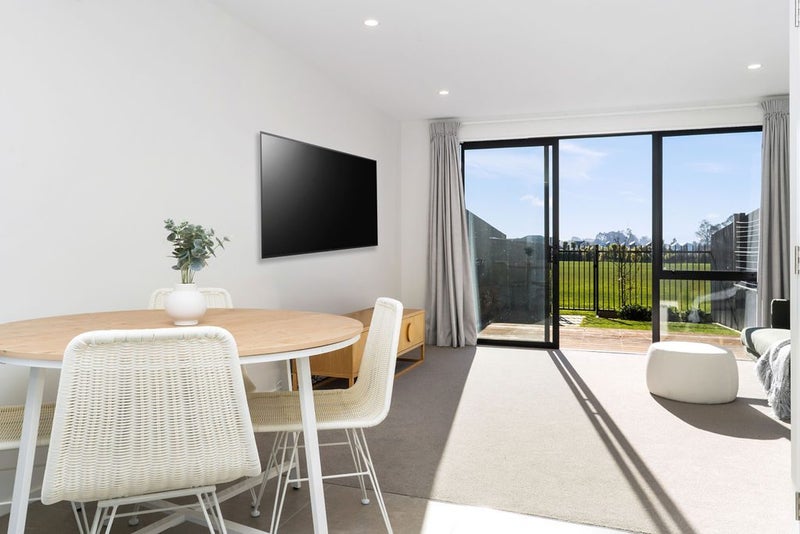 17A Malaga Crescent, Harewood, Christchurch - Carousel 1