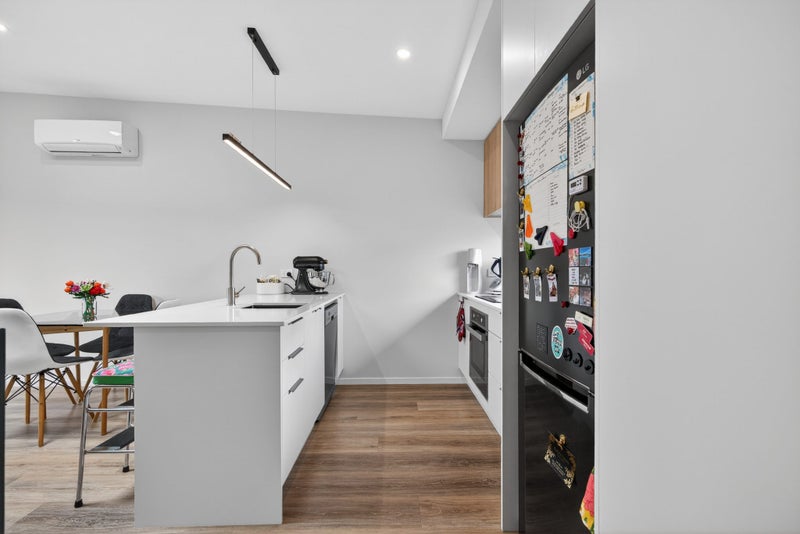 8/92 Cambridge Terrace, Waterloo, Lower Hutt, Wellington - Carousel 2