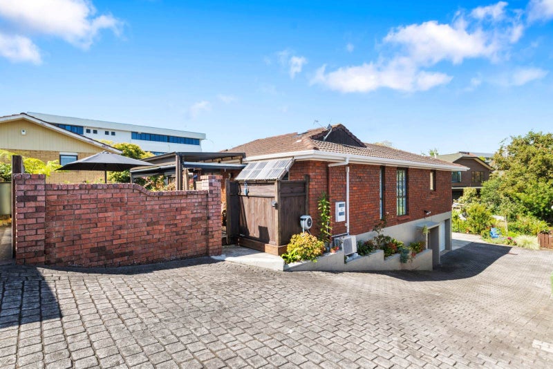 3/54 Wellington Street, Howick, Auckland - Carousel 1