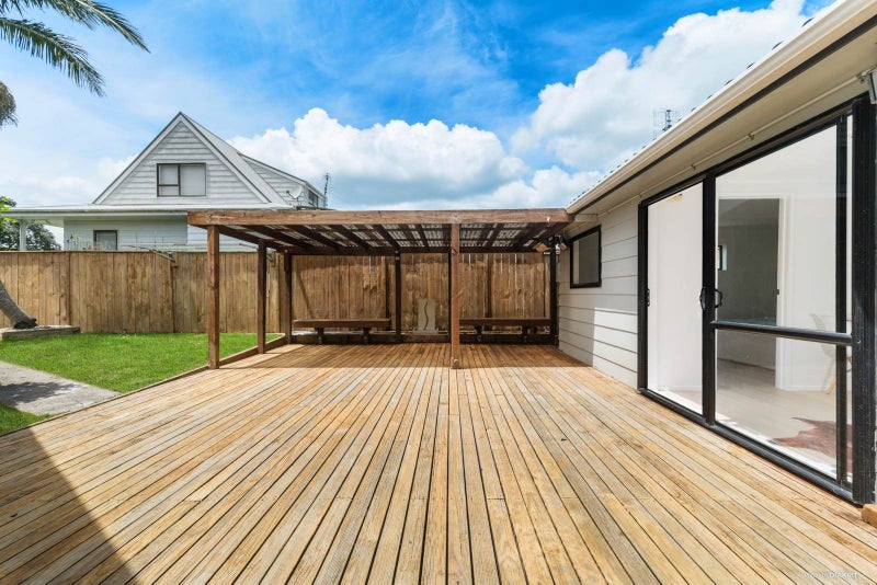 166 CARNOUSTIE DR, Wattle Downs, Auckland - Carousel 2