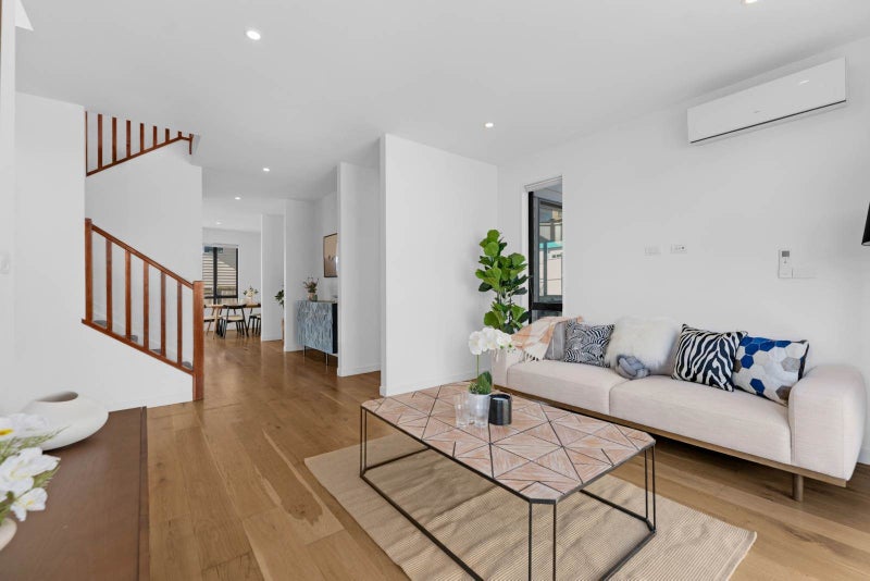 7 Lagonda Rise, Oteha, Auckland - Carousel 40