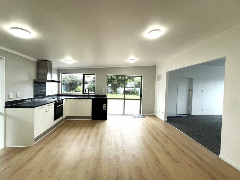 7 Barrys Road, Glendene, Auckland - Carousel 2
