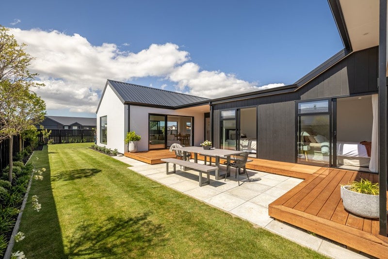 57 Ebenezer Drive, Lincoln, Lincoln - Carousel 2