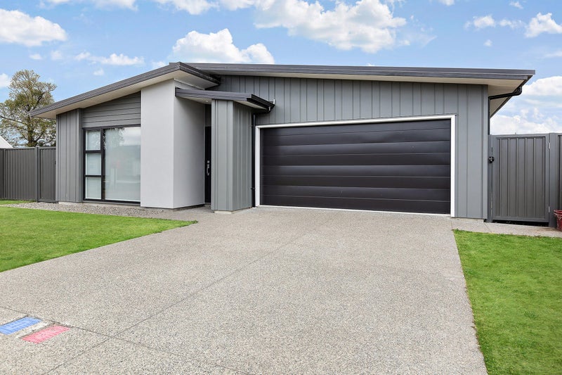 8 Nathan Lane, Masterton - Carousel 13