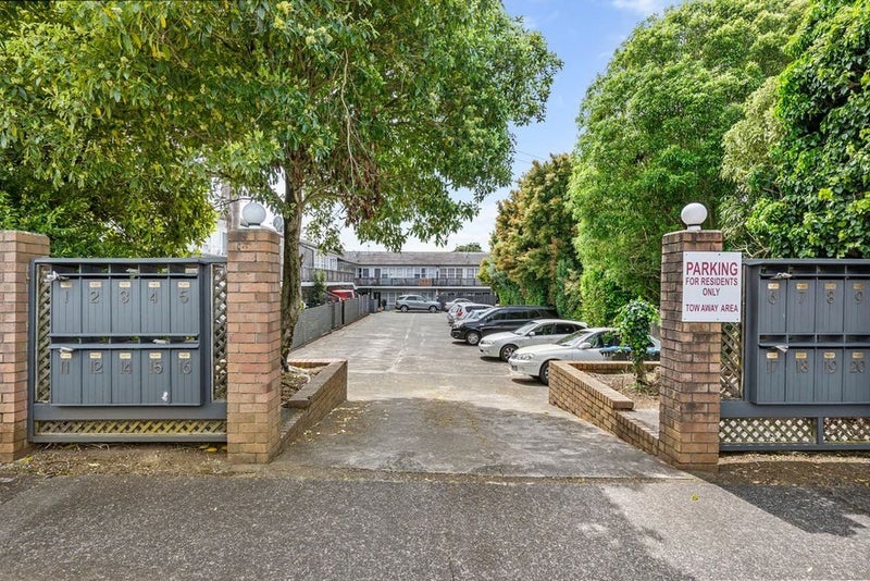 9/11 Tawera Road, Greenlane, Auckland City, Auckland - Carousel 10