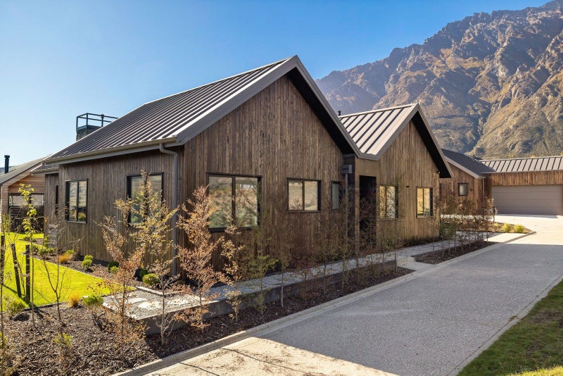 30 Cunninghams DR, Jacks Point, Queenstown - Carousel 1