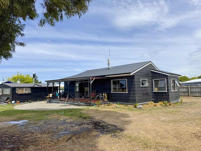 42 Margate Avenue, Flaxmere, Hastings - Carousel 1