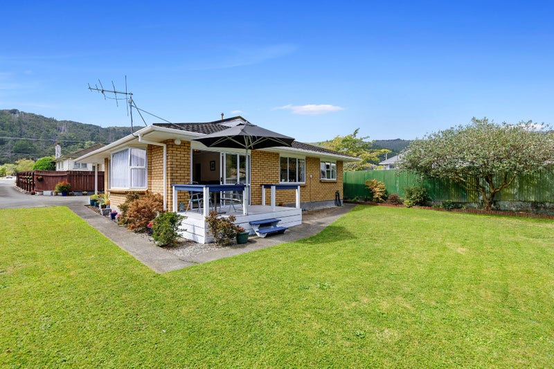 2/350 Stokes Valley Road, Stokes Valley, Lower Hutt - Carousel 2