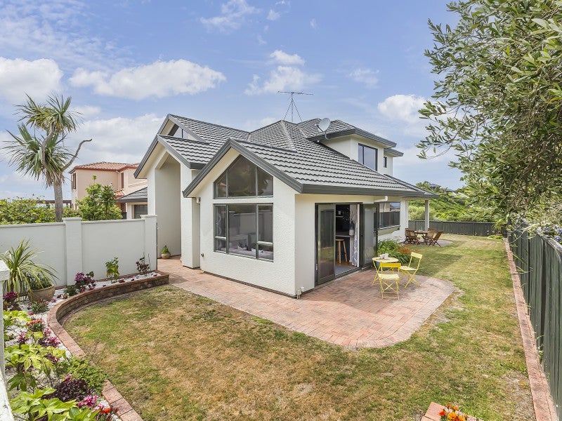 11 Waterhouse Drive, Brooklyn, Wellington - Carousel 1