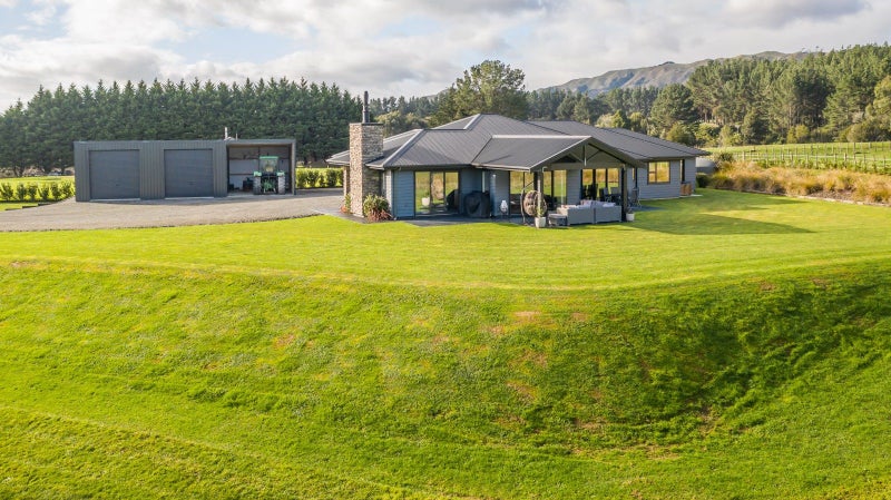208 Potts Road, Levin - Carousel 2
