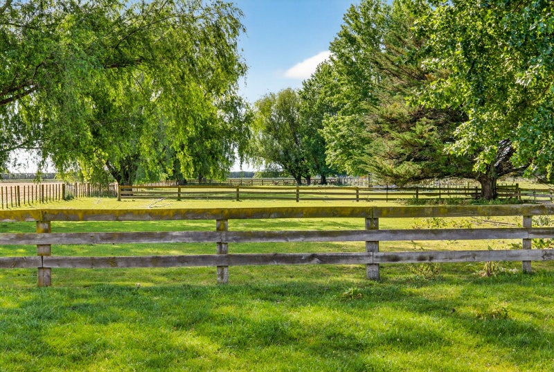 30 Ulyatt Road, Meeanee, Napier - Carousel 23