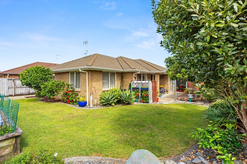 99 Longview Drive, Papamoa Beach, Papamoa - Carousel 1