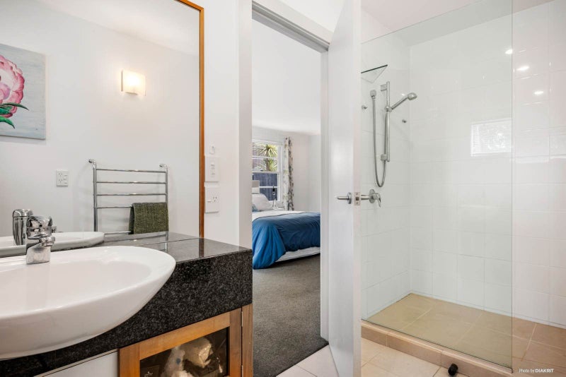 10 Blakewell Place, Beachlands, Auckland - Carousel 18