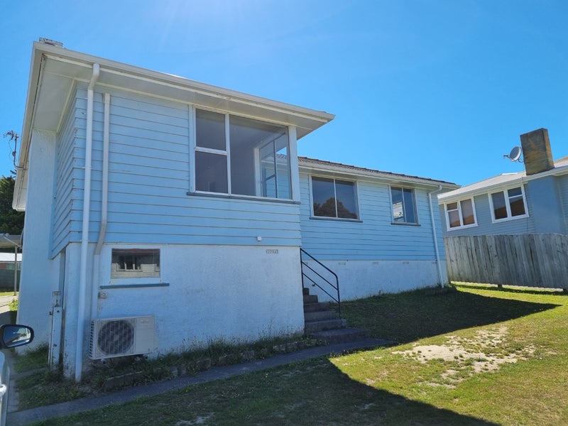 3 Albion Street, Waitangirua, Porirua - Carousel 1