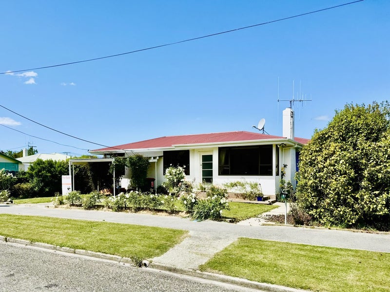 39 Taward Street, Oamaru North, Oamaru - Carousel 1