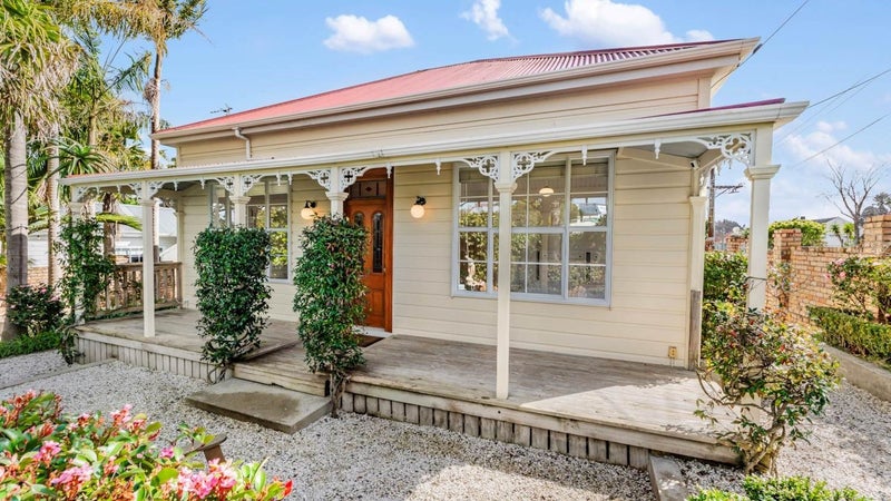 3 Victor Street, Avondale, Auckland - Carousel 1