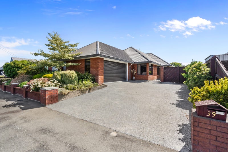 39 Munro Street, Redwood, Christchurch - Carousel 1